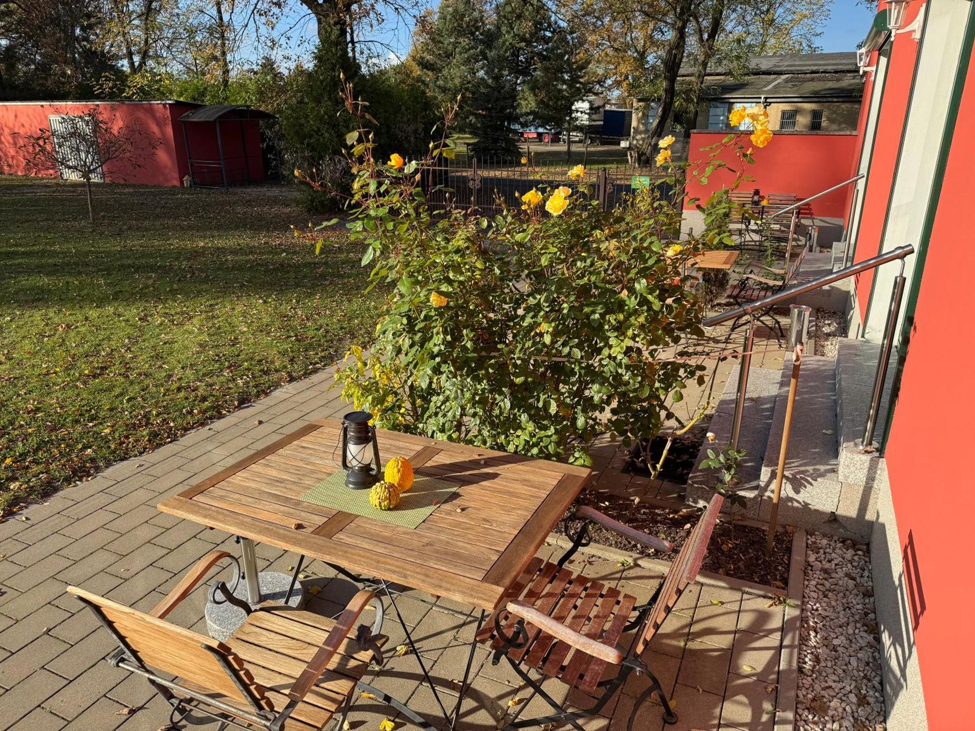 Bed & Breakfast Am Waldguertel ฟอร์ส ภายนอก รูปภาพ